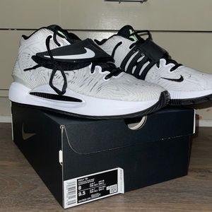 - Nike KD14 TB